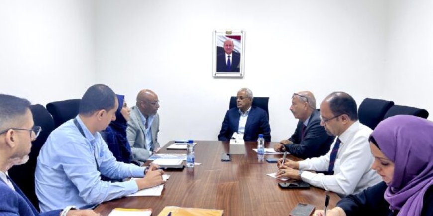 نائب وزير الخارجية يلتقي عدداً من ممثلي المنظمات المحلية العاملة في المجال الإنساني