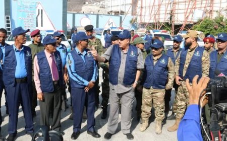 إدارة أمن عدن تدشن فعاليات أسبوع المرور العربي تحت شعار "تمهل.. أمامك حياة"