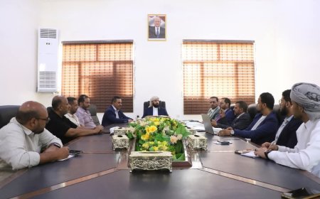 وزارة الأوقاف تفتح مظاريف مناقصة شركات النقل البري لحجاج موسم 1446هـ وتؤكد على الشفافية والجودة