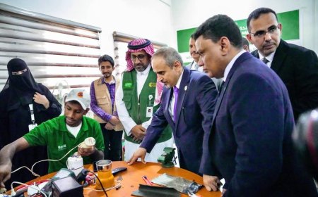 الوصابي يتفقد سير تنفيذ مشاريع مهنية في المكلا ويشيد بدعم مركز الملك سلمان في تأهيل قدرات الشباب اليمني.