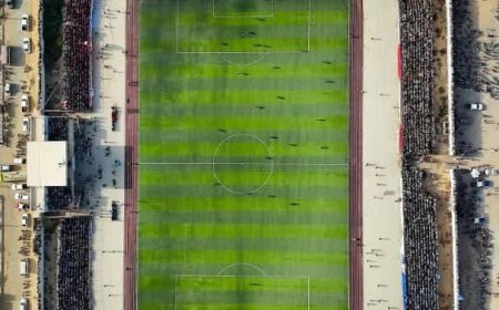 الوزير البكري يشيد بالعرس الكروي لنهائي بطولة كأس التحرير بالمكلا