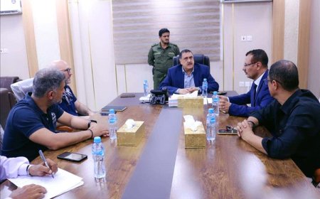 مدير أمن العاصمة عدن يبحث مع وفد من الإنتربول تعزيز التعاون الأمني ودعم الاستقرار