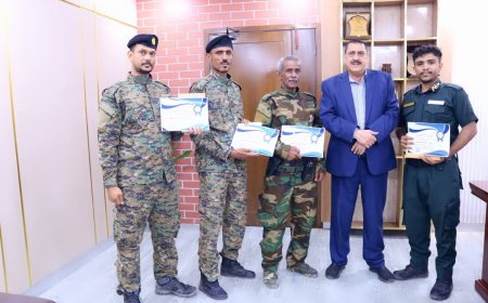 تكريم مدير شرطة الممداره وعدد من افراده من قبل مدير أمن عدن نضير نجاحهم الامني.