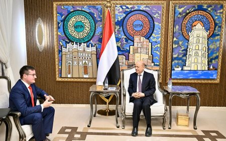 قبل (قمة موسكو) المرتقبة.. الرئيس العليمي يعزّز شراكة اليمنية الروسية 