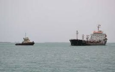 الحوثيون يمنعون مغادرة أربع سفن بضائع من ميناء الحديدة