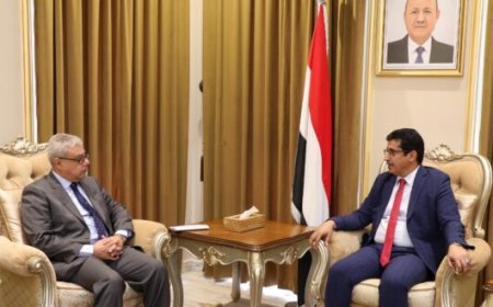 وكيل وزارة الخارجية يبحث مع السفير المصري سبل تعزيز التعاون الثنائي