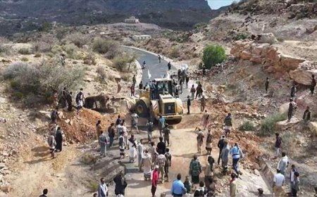 محافظة الضالع تقر فتح الطريق إلى صنعاء لدواعٍ إنسانية وتجارية