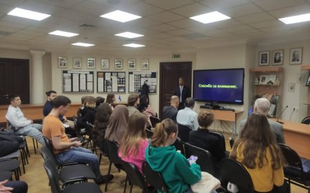 "أسبوع حضرموت" يواصل تألقه في موسكو .. معرض حضرمي يُلهم الحضور ومحاضرة عن السياحة البيئية تشدُّ الانتباه