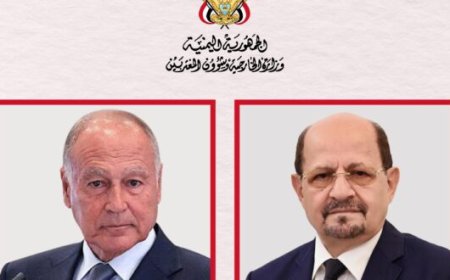 وزير الخارجية يتلقى برقية تهنئة من أحمد أبو الغيط بمناسبة العيد الوطني 22 مايو