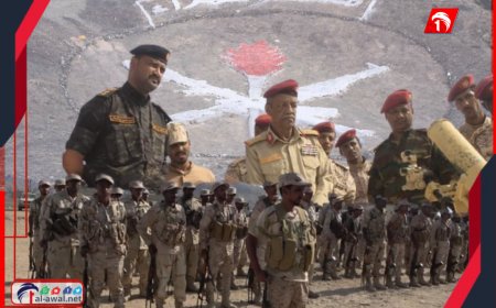 زيارة مفاجئة.. قائد المنطقة الثانية بارجاش يطلع على الاستعداد القتالي لمعسكر الحمراء