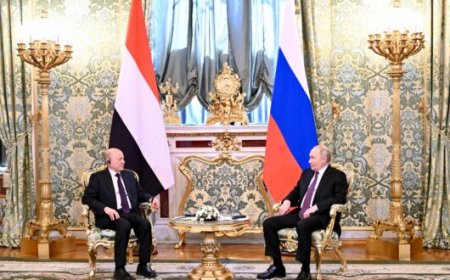 رئيس مجلس القيادة يعقد مباحثات ثنائية مع الرئيس الروسي فلاديمير بوتين