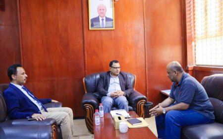 الوزير السقطري يطالب بالإفراج الفوري عن الصيادين اليمنيين المحتجزين في الصومال