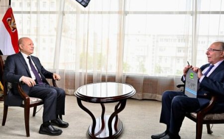 رئيس مجلس القيادة: استسلام الحوثيين للولايات المتحدة يؤكد ان خيار القوة هو الطريق الامثل لتحقيق السلام