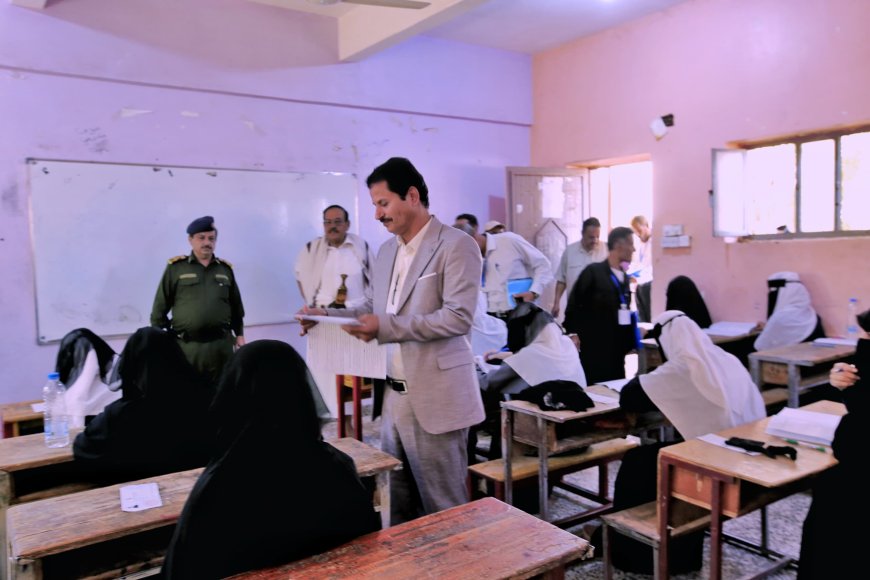 نائب وزير التربيةالعباب يدشن اختبارات الثانوية العامة بمأرب.