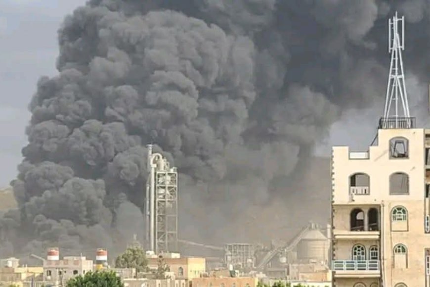 عاجل: غارات إسرائيلية تدمر مطار صنعاء الدولي بالكامل 