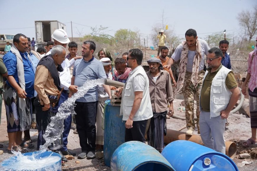 بدعم من طارق صالح.. خلية الأعمال الإنسانية تطلق مشروعي (مياه وملعب شبابي) في الوازعية بتعز