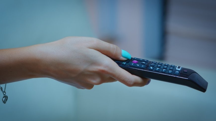 فتاة تقتل شقيقتها و السبب ريموت التلفاز