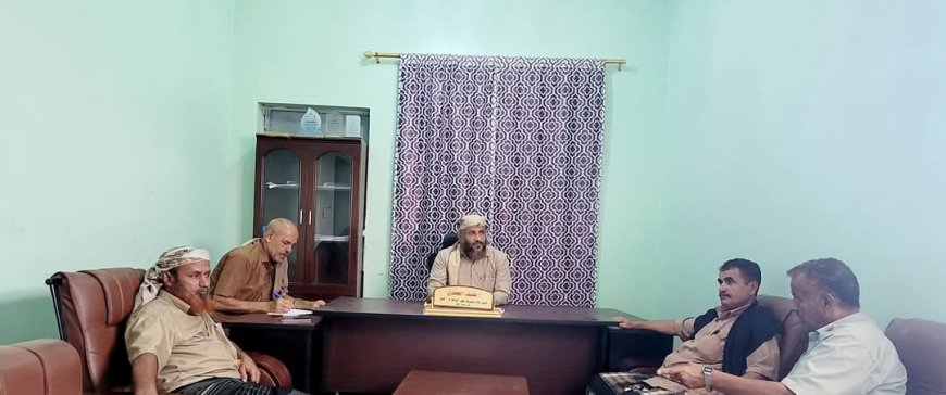 لحج.. إقرار صيانة وتأهيل طريق منطقة الغول بطور الباحة