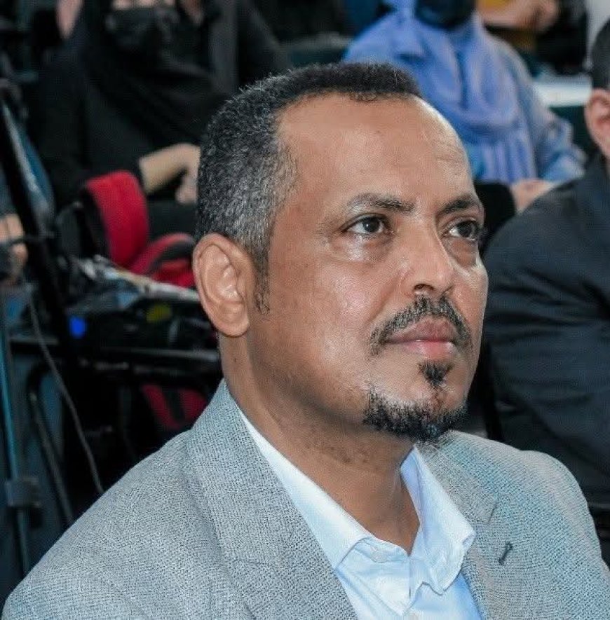 أسرة المدير التنفيذي لمؤسسة معد كرب فتحي عبدربه تدين استمرار احتجازه منذ ما يقارب الشهر في مقر قوات الحزام الأمني