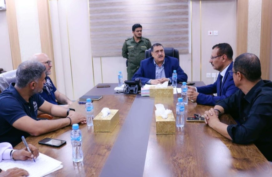 مدير أمن العاصمة عدن يبحث مع وفد من الإنتربول تعزيز التعاون الأمني ودعم الاستقرار
