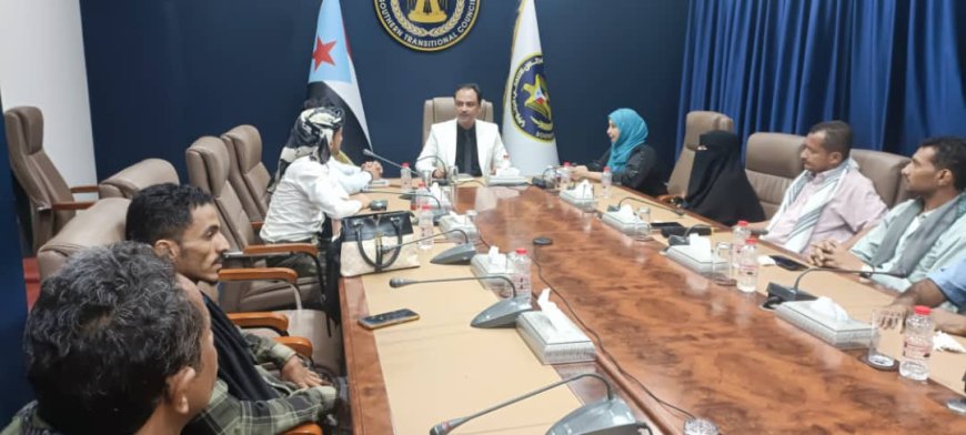 باعوم يلتقي بقيادات شبابية من لحج ويُعلن الترتيب لإشهار فرع الاتحاد المدني لمكافحة الفساد بالمحافظة