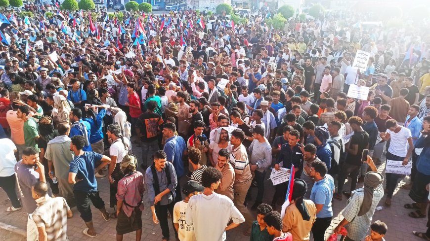 إطلاق نار على متظاهرين في ساحة العروض بعدن