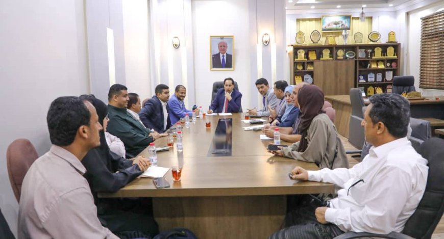 الوزير البكري يناقش مع نادي رجال الأعمال سبل تعزيز العلاقات المشتركة