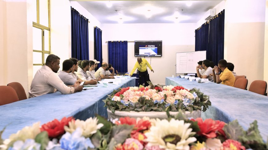 بدء الدورة التدريبة الأولى لحكام الطائرة بمأرب.