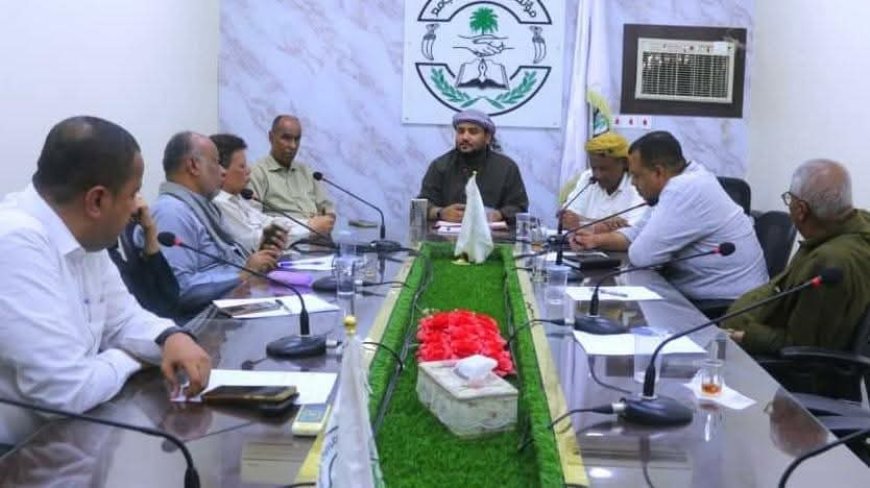 سيئون : اجتماع مشترك للتحضير لحملات التوعية المجتمعية حول الحكم الذاتي بحضرموت