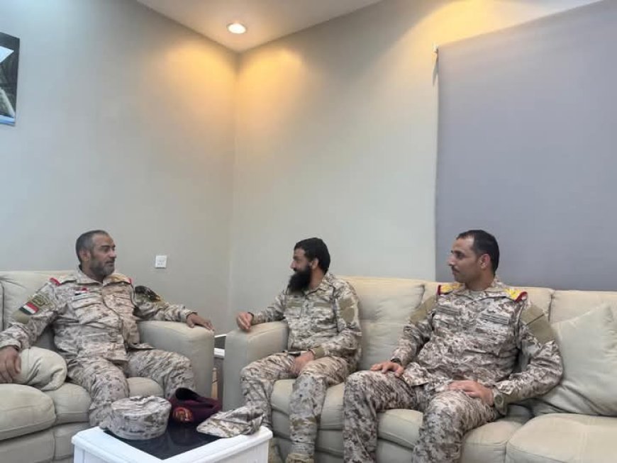 رئيس هيئة الأركان العامة يطلع على الأوضاع الميدانية في محور مران