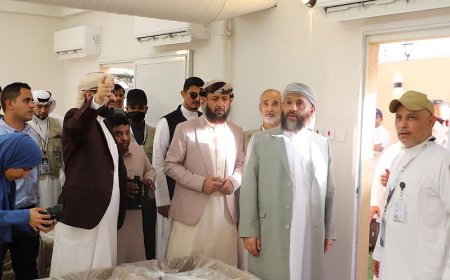 وزير الأوقاف والإرشاد يتفقد مخيمات حجاج اليمن في المشاعر المقدسة