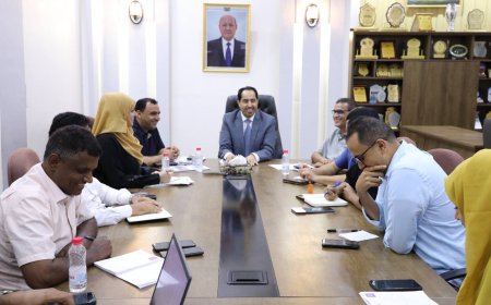 الوزير البكري يلتقي مجموعة العمل الشبابي ويشيد بنجاح حفل تدشين خطة "التمكين"