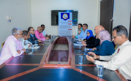 جامعة عدن تتقدم رسميًا للحصول على الاعتماد الأكاديمي لبرنامج بكالوريوس الصيدلة 