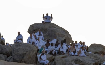 شبيبة: حجاج اليمن يناجون الله من عرفات لرفع البلاء وإنهاء الانقلاب