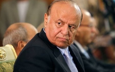 الرئيس هادي ونائبه الفريق على محسن يتلقيان اتصالا من رئيس مجلس القيادة الرئاسي