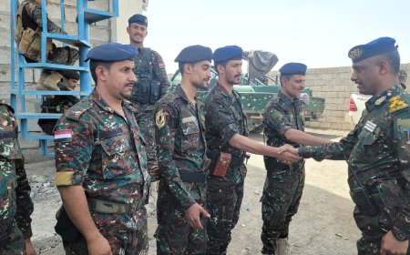 قيادة قوات الأمن الخاصة مأرب تقوم بزيارة عيدية لمنتسبيها وتحثهم على تعزيز اليقظة والحس الأمني