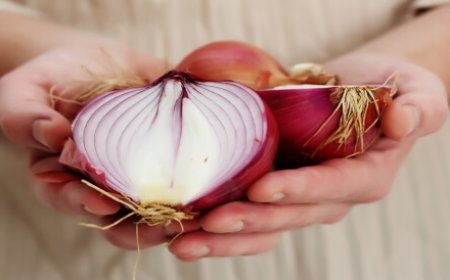 بعد الخيانة ..امرأة تعاقب حبيبها بالبصل ... فهل نجح  انتقامها ؟! تفاصيل