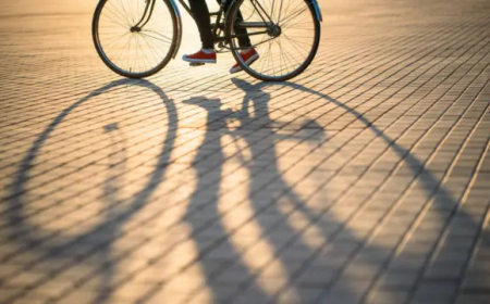 زوجة تتقدم بقضية خلع للمحكمة و السبب  " دراجة " !