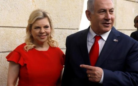 زوجة نتنياهو تتفاجئ بالصواريخ و تهرب إلى ملجأ عام ( صور )