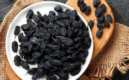 فوائد الزبيب الأسود للدماغ و كيفية استخدامه ..