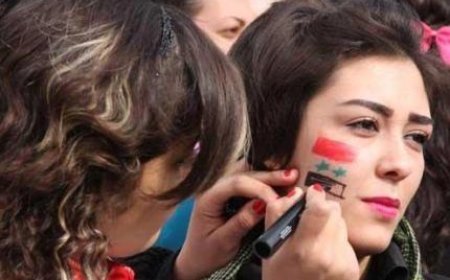 لاجئة سورية تنصب 30 ألف دولار على وزير يمني سابق خلال عشاء في تركيا!