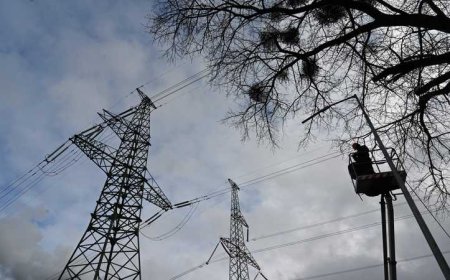 انقطاع الكهرباء في اسرائيل بسبب الصواريخ الإيرانية..