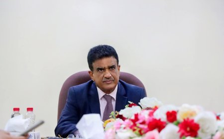 وزير النفط والمعادن يبحث مع القائم باعمال السفير الأمريكي التحديات الناتجة عن توقف التصدير .