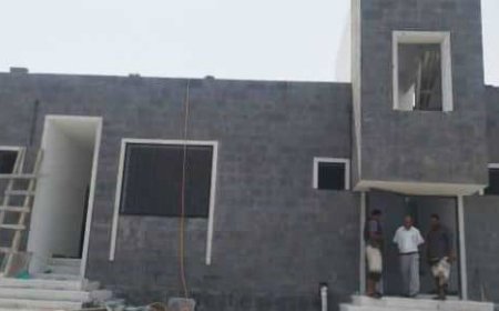 تعز.بدعم طارق صالح.. اقتراب استكمال مشروع توسعة مستشفى "ذو باب المندب" الريفي