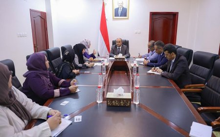 رئيس الوزراء يؤكد اهتمام الحكومة بقضايا المرأة وادماجها في مختلف السياسات الوطنية