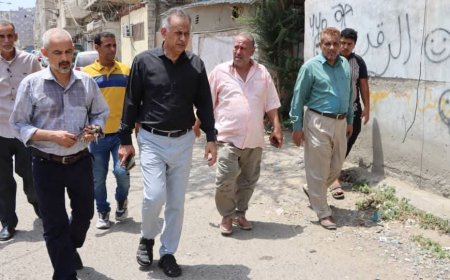 الجاوي يتفقد الممرات الخلفية لعمائر شارع الشهيد مدرم بالمعلا