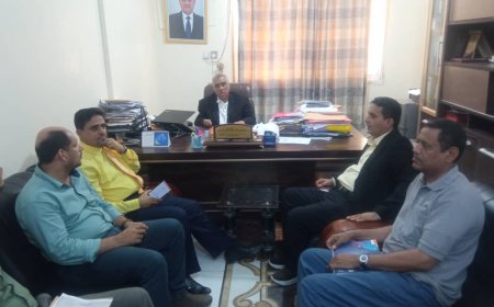 الوكيل باسليم يناقش آفاق التعاون مع رئيس جامعة أرخبيل سقطرى