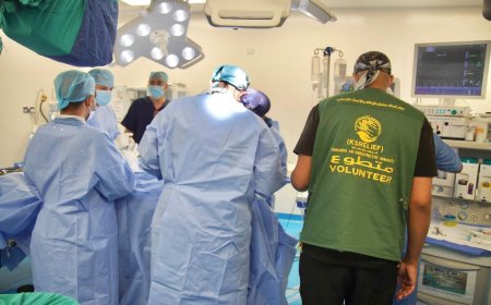مركز الملك سلمان للإغاثة ينفذ المشروع الطبي التطوعي لجراحة المخ والأعصاب في عدن
