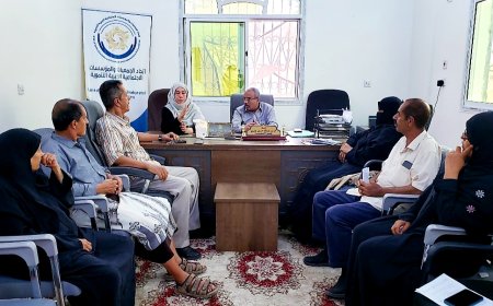اتحاد الجمعيات والمؤسسات يرصد سير أنشطته في اجتماع عدن