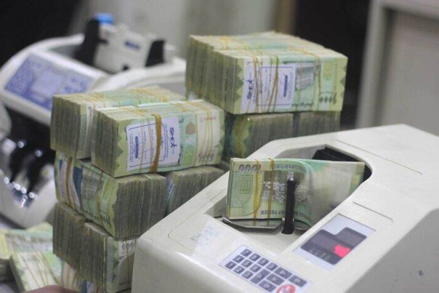 خبير اقتصادي يستبعد انتصار الحكومة الشرعية في المجال الاقتصادي